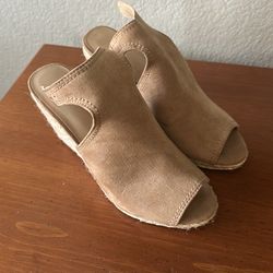 Women’s platform sandals