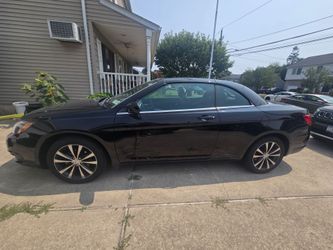2011 Hardtop Chrysler 200s Convertible