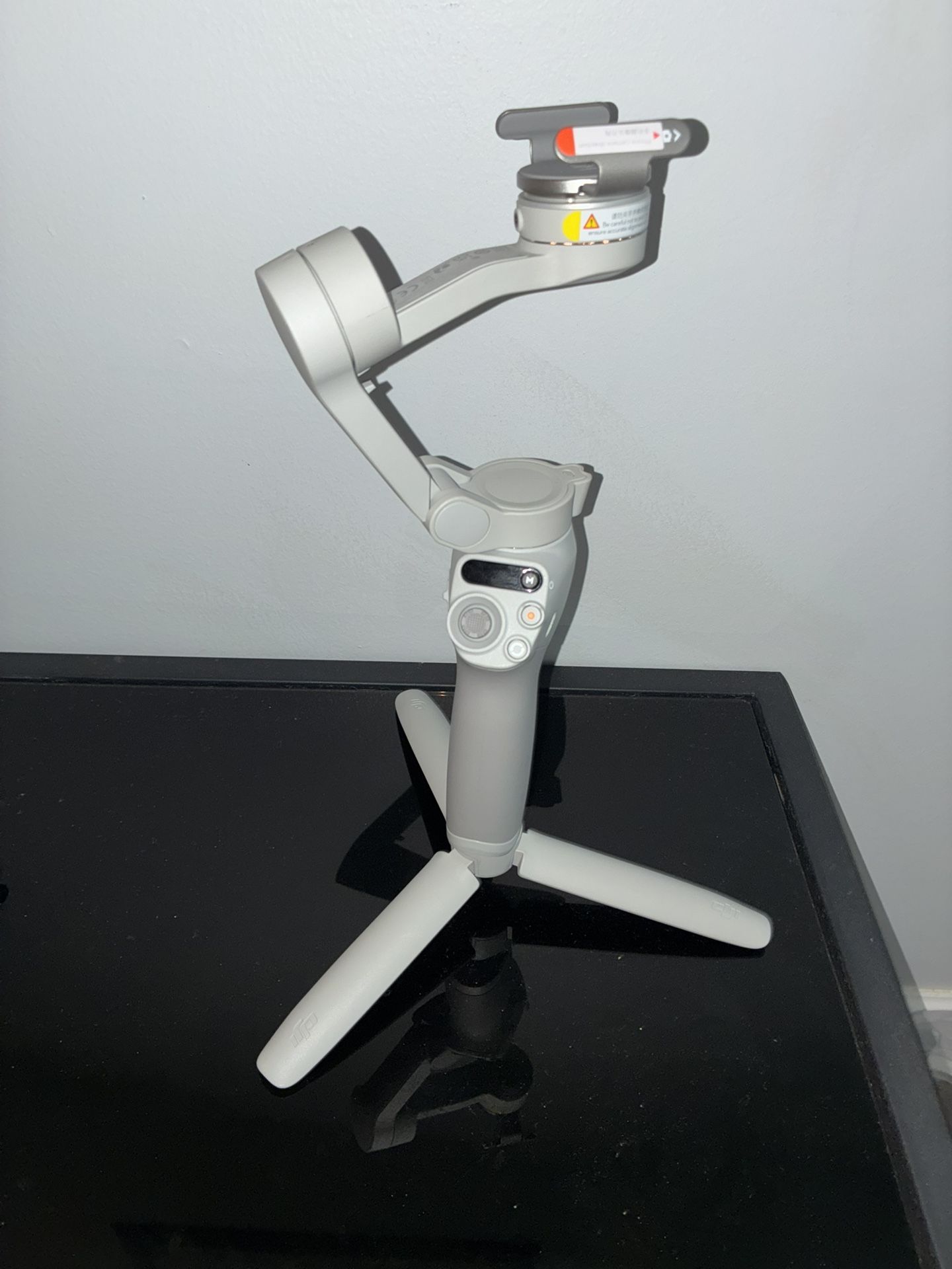 DJI Osmo Mobile SE, 3-Axis Phone Gimbal for iPhone, Android, Built-in Tripod