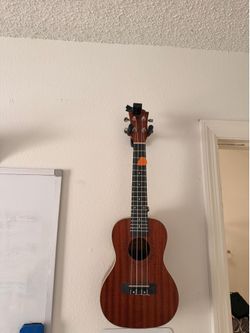 Ukulele with Wall mount and Tunner