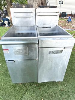 Mainstreet Equipment and Sir Lawrence Commercial Deep Fryers