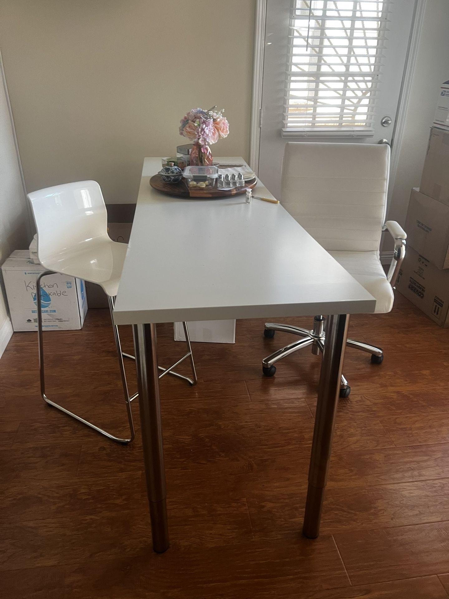 White IKEA Office Furniture And Office Chair
