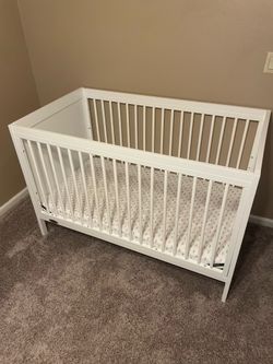 Grayco crib with changing table