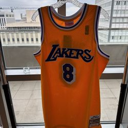 Los Angeles Lakers Kobe Bryant 8 Jersey - Size Medium And XXL