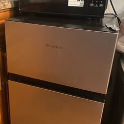 Mini Fridge And Microwave 