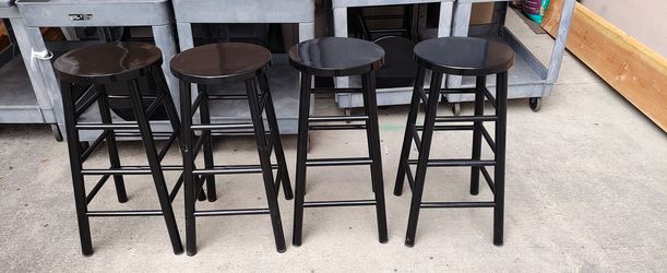 Set of 4 Metal Bar Stools.