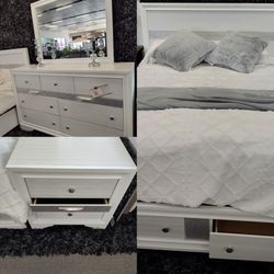 White Chrissy 4 Pc Queen Bedroom Set 