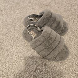 Girls Ugg Size 2