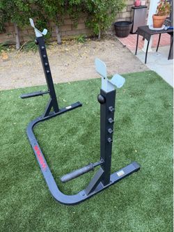 Squat rack