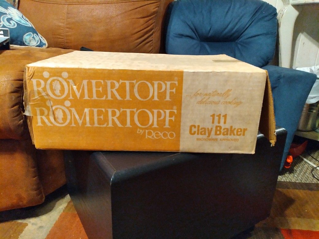 Romertopf 111 Clay Baker Never Used