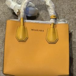 Michael Kors Messenger Sun