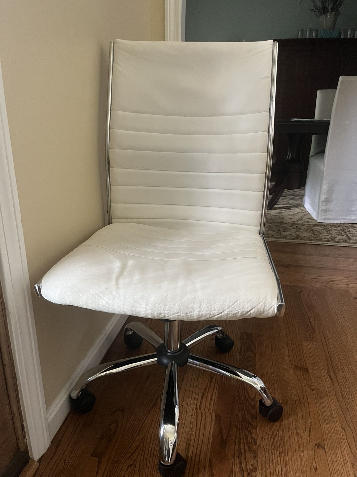 White Desk Chair 