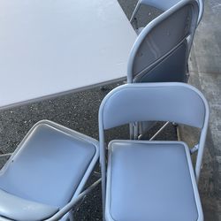 Card table with 4 chairs must pickup