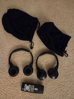 Infiniti QX80 QX60 Rear Entertainment System Kit with DVD Player, Headphones and Remote Control (2018, 2019, 2020).