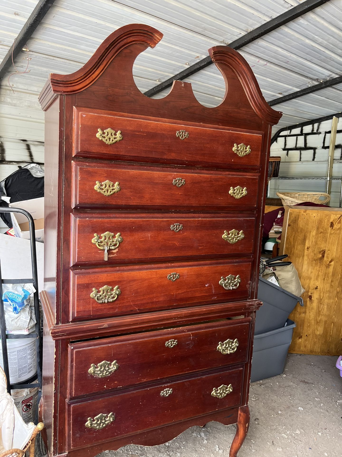 Dresser