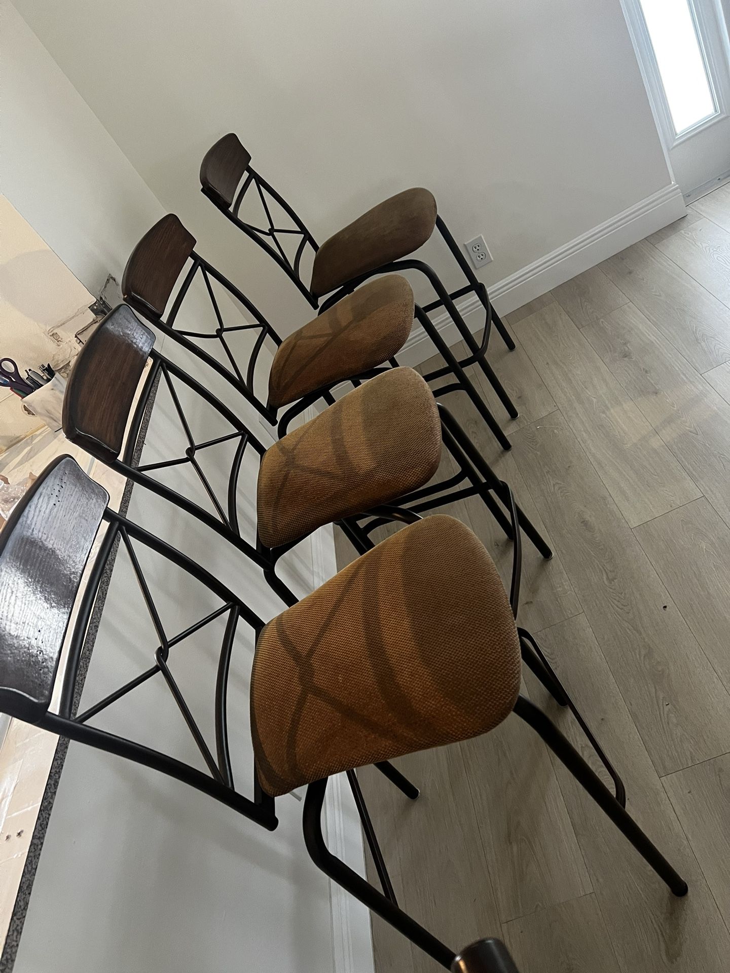 4 Kitchen Bar Stools