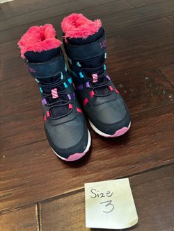 Big girls snow boots size 3