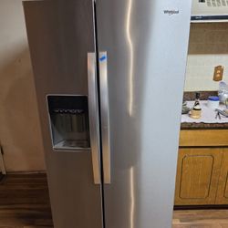 Whirlpool Refrigerator 