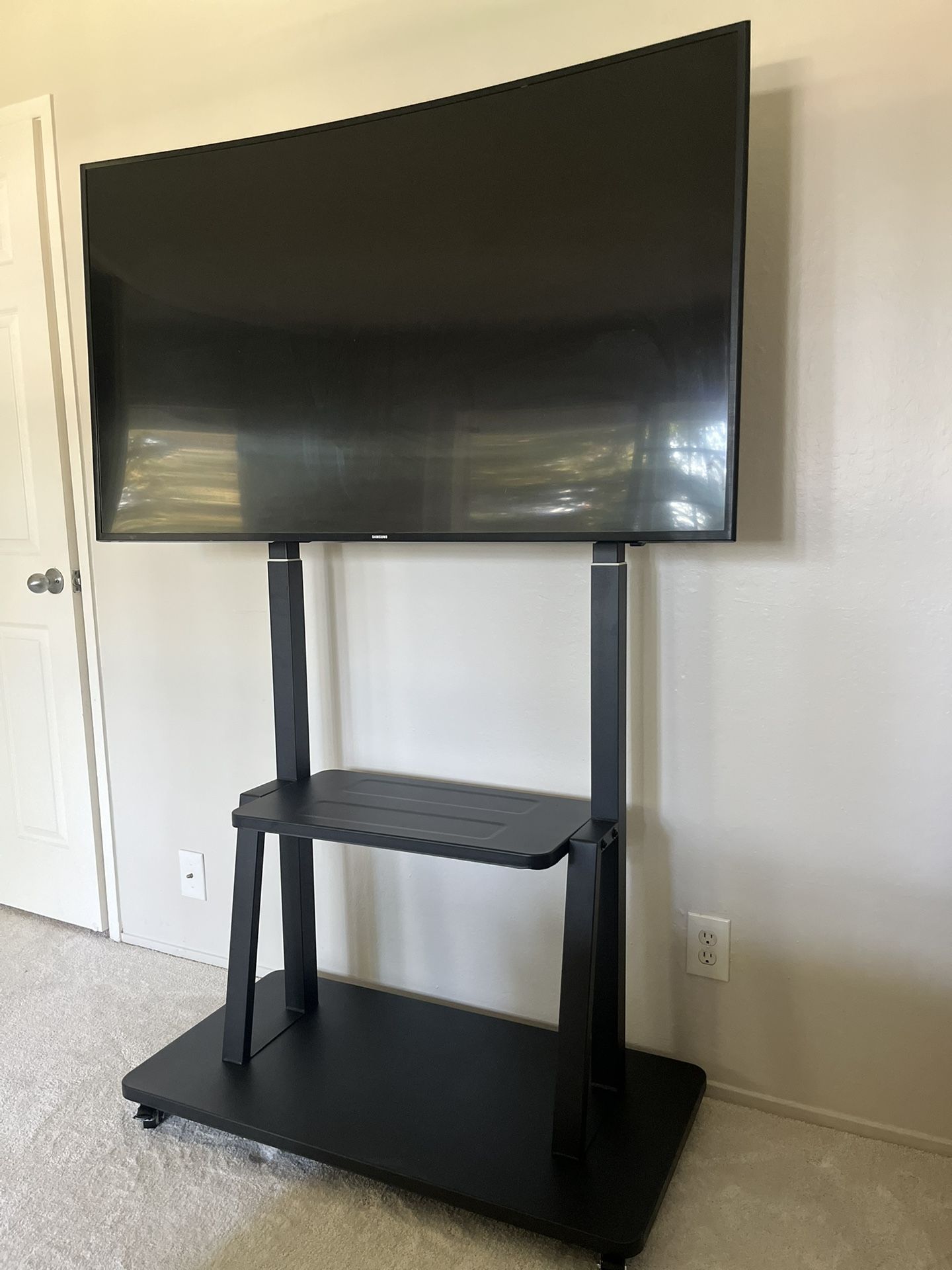 Samsung 55” Curved TV with Rolling TV Cart 