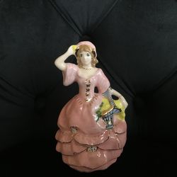 Vintage Figurine 5”