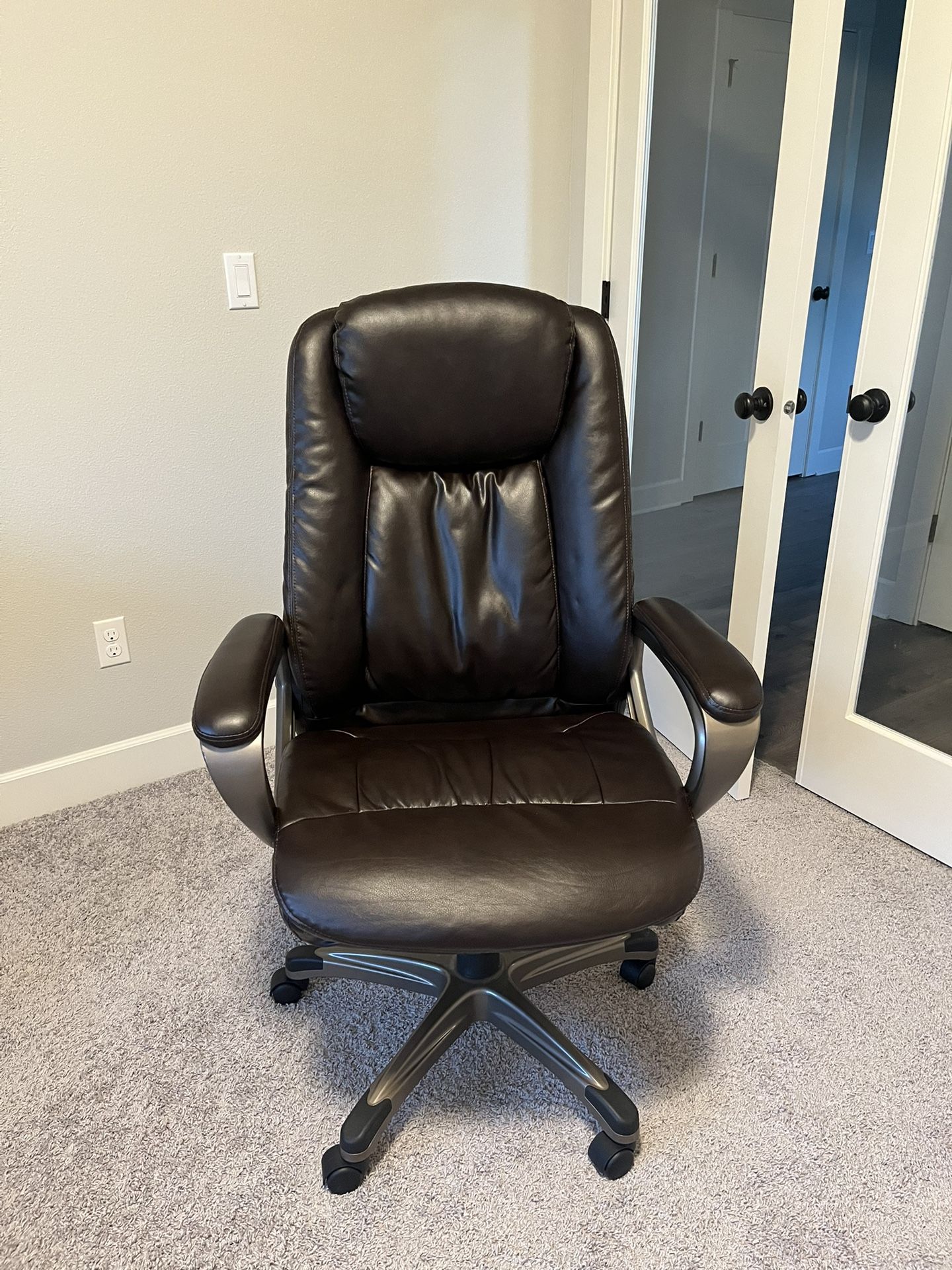 Realspace® Treswell Bonded Leather High-Back Executive Office Chair, Brown/Champagne,