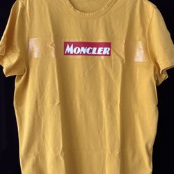 Moncler T Shirt Size L