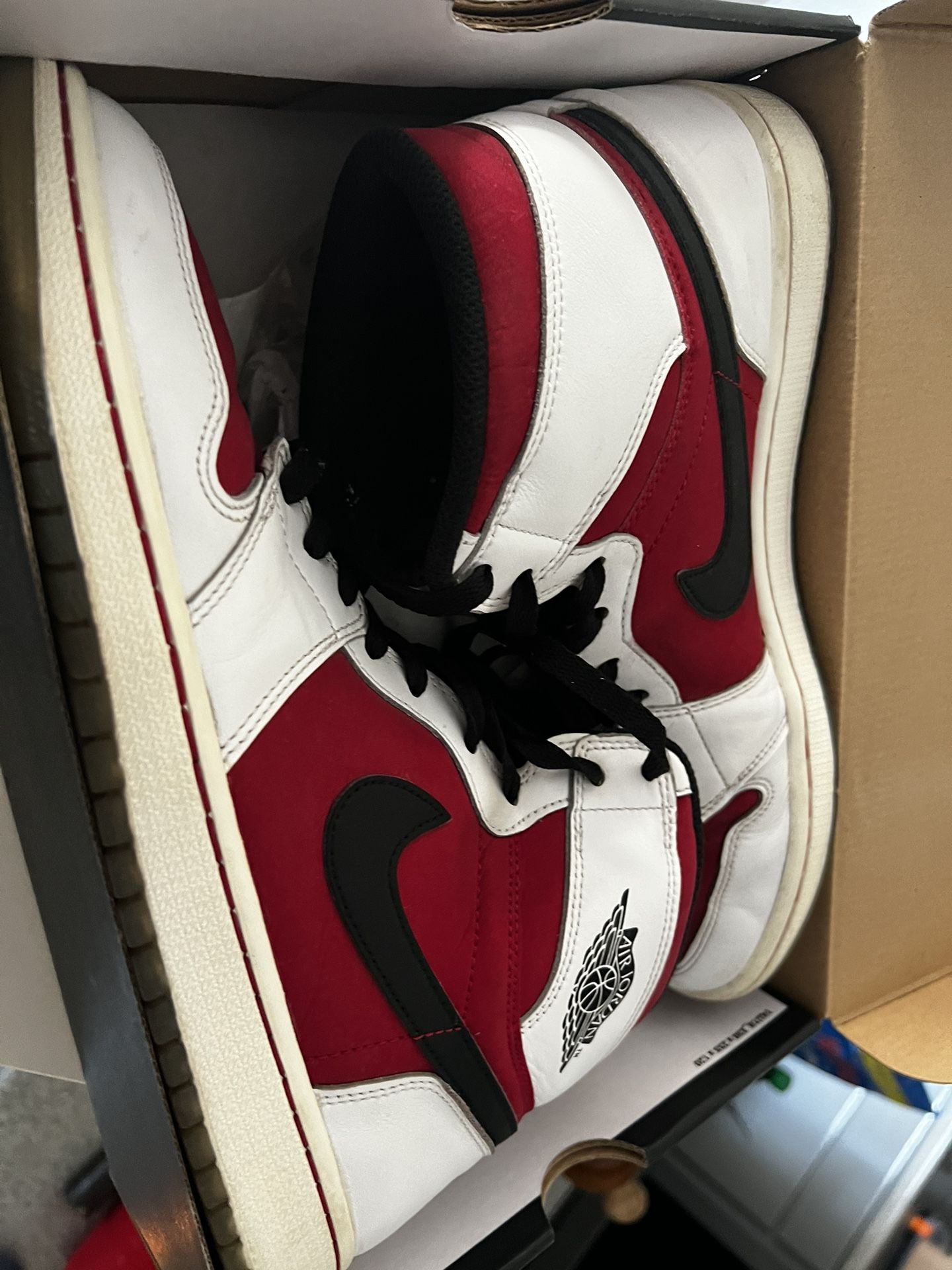 Jordan 1 Carmine OG