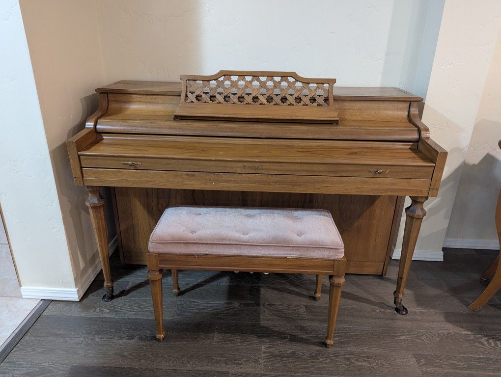 Kimball Artist Spinet piano with matching storage bench
