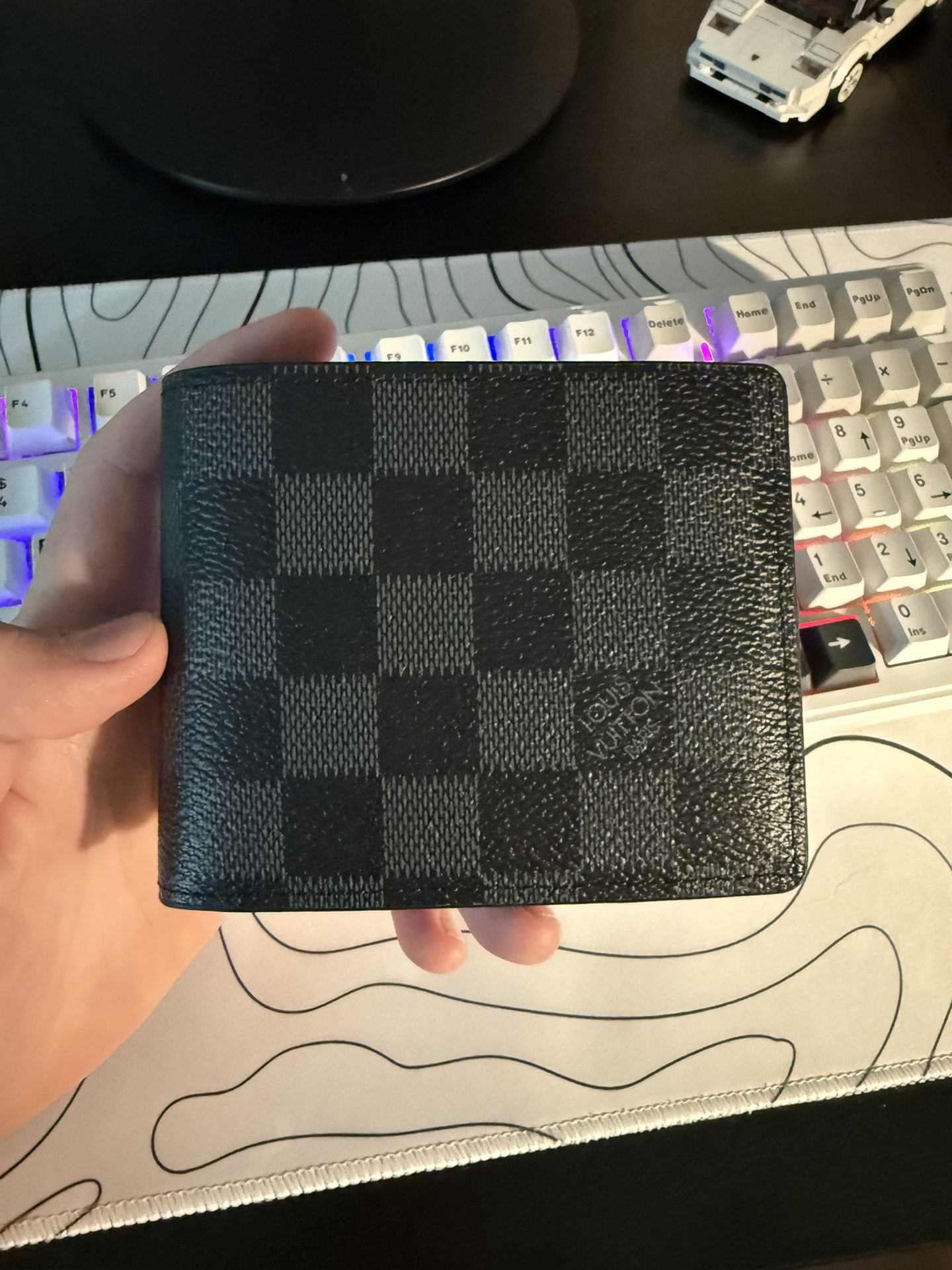 BRAND NEW LV Checkered Wallet
