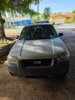 Ford Escape 2006 Titulo Limpio