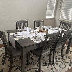 Dinning Room Table 