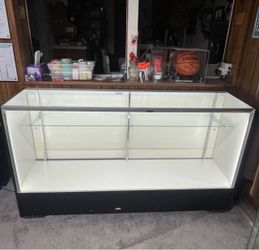 Display Case (Need Gone Today!)