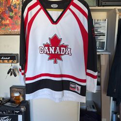 Canada Hockey Jersey Small