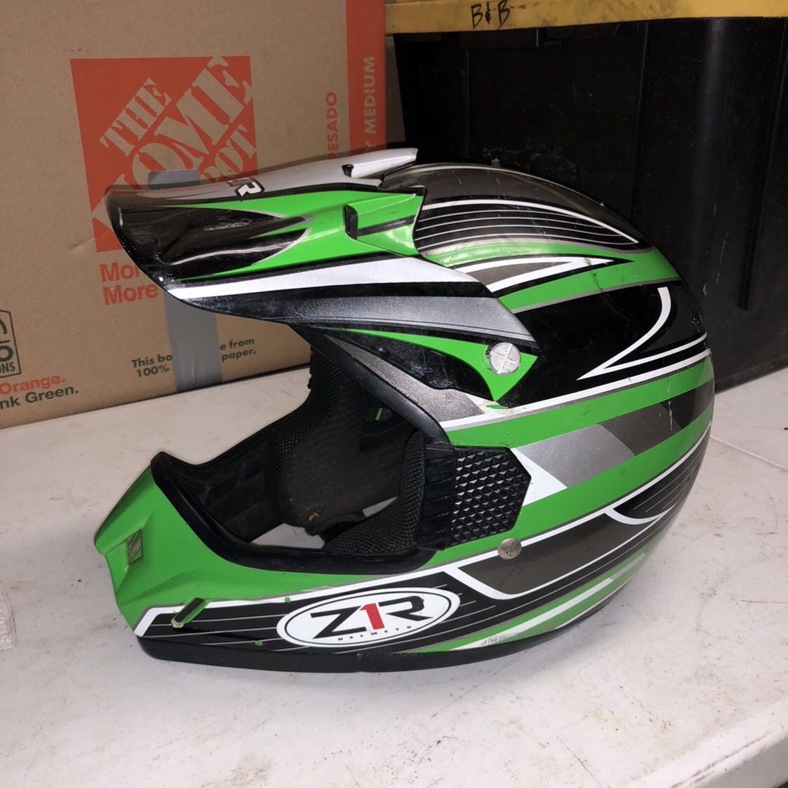 Z1R Motorcycle Helmet Size Medium