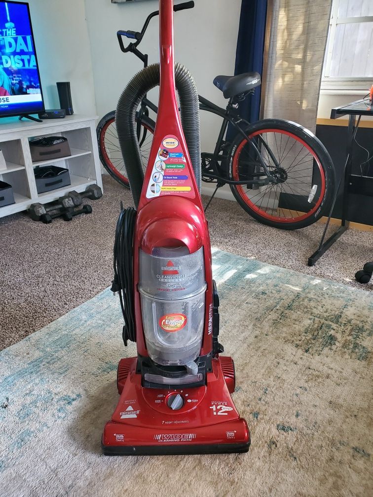 Vacuum Cleaner - Bissell