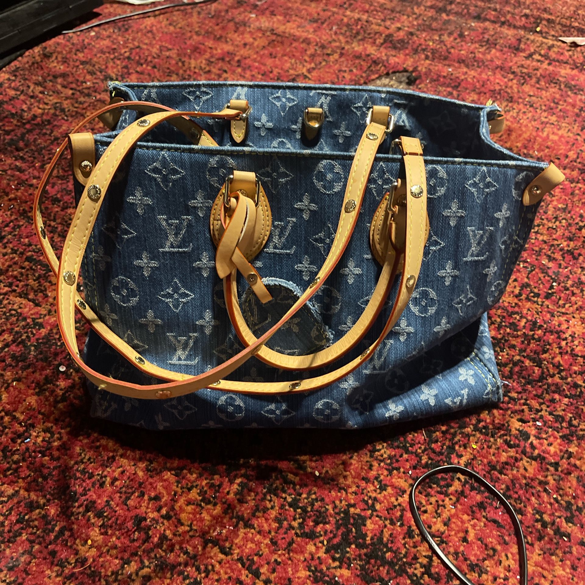 Louis Vuitton Neverfull Bag