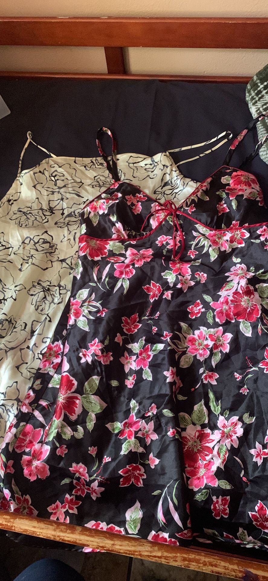 Woman’s Large /XL Dresses