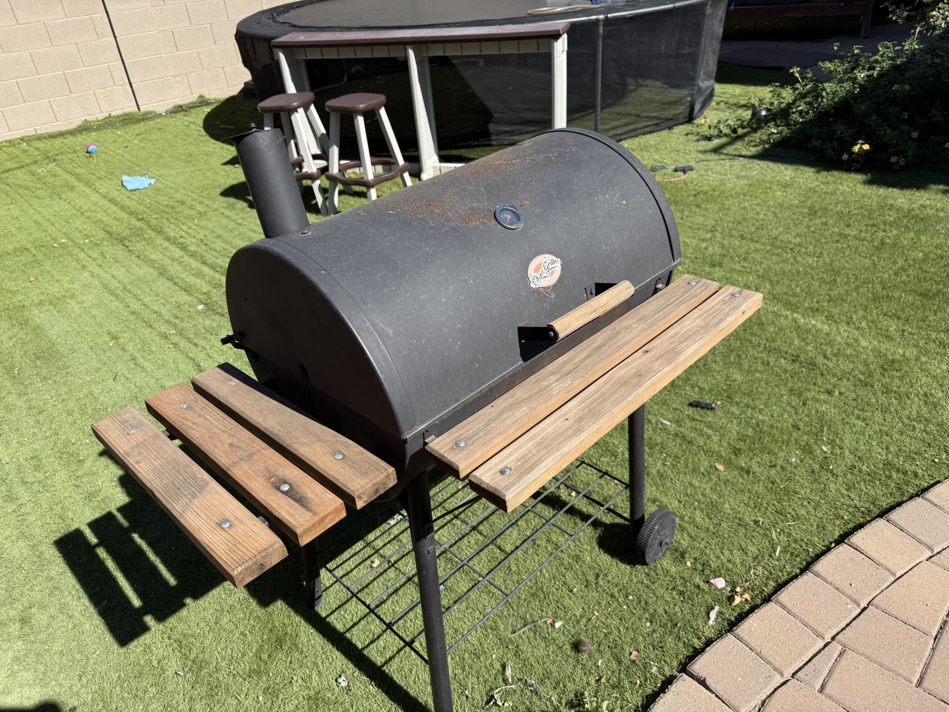 Charbroil Smoker
