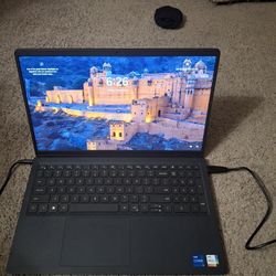 Dell Inspiron i5 W 16gb Memory And A 512 Ssd 