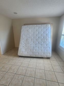 King mattress anf boxprings