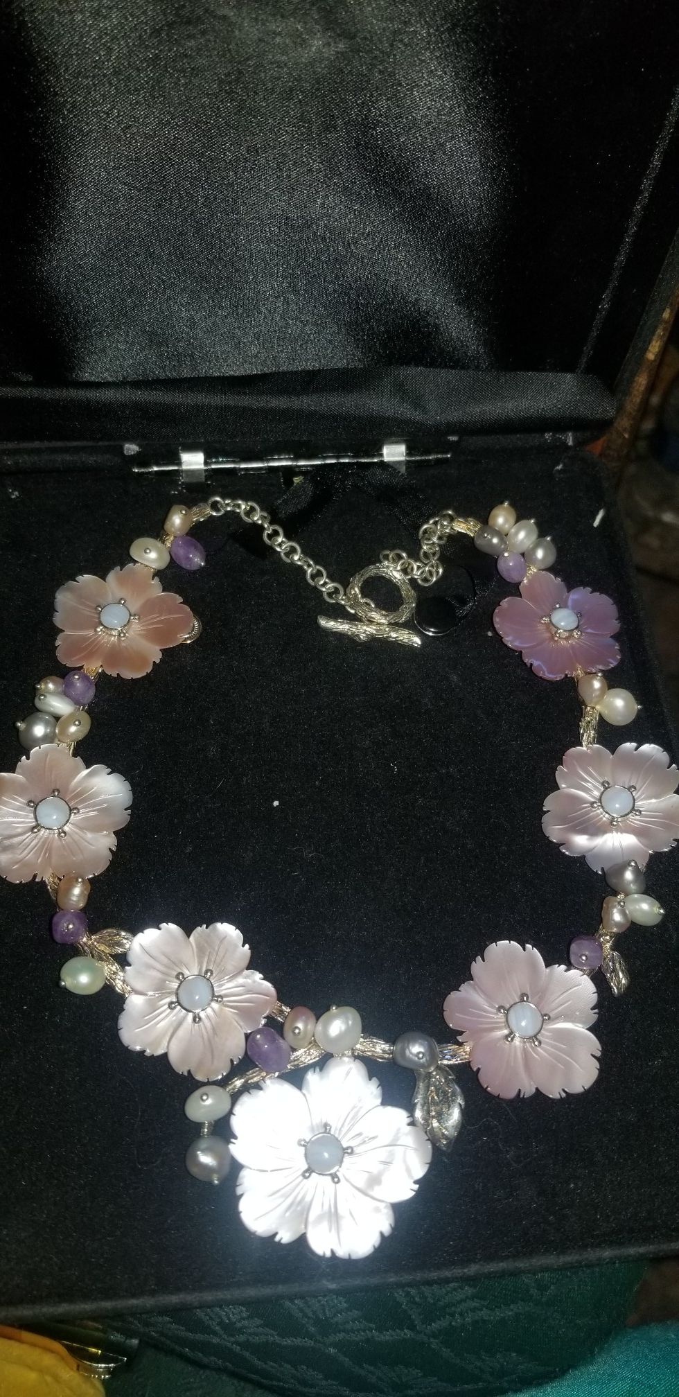 Mother of pearl necklace