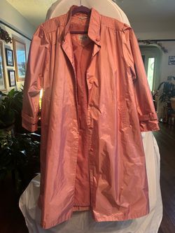 22 Women’s Windsor Bay Vintage Pink Trench