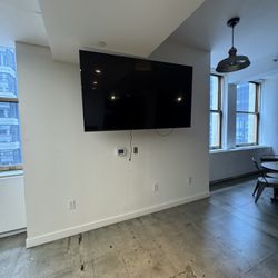 LG and Samsung 65/75” TVs 