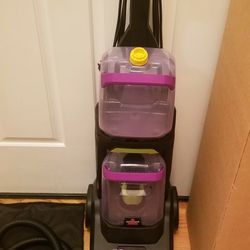 Brand NEW BISSEL SHAMPOO CARPET CLEANING SOLUTION SYSTEM  ,  All ACCESSORIES  , AMAZING SUCTION  , WORKS EXCELLENT  , IN THE BOX 