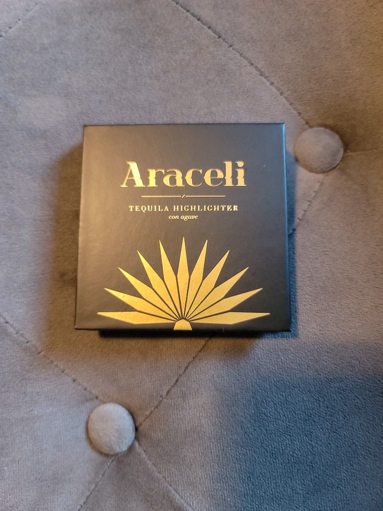 Araceli - Tequila Highlighter - BNIB