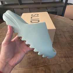 Adidas Yeezy Slide Salt Size 6M