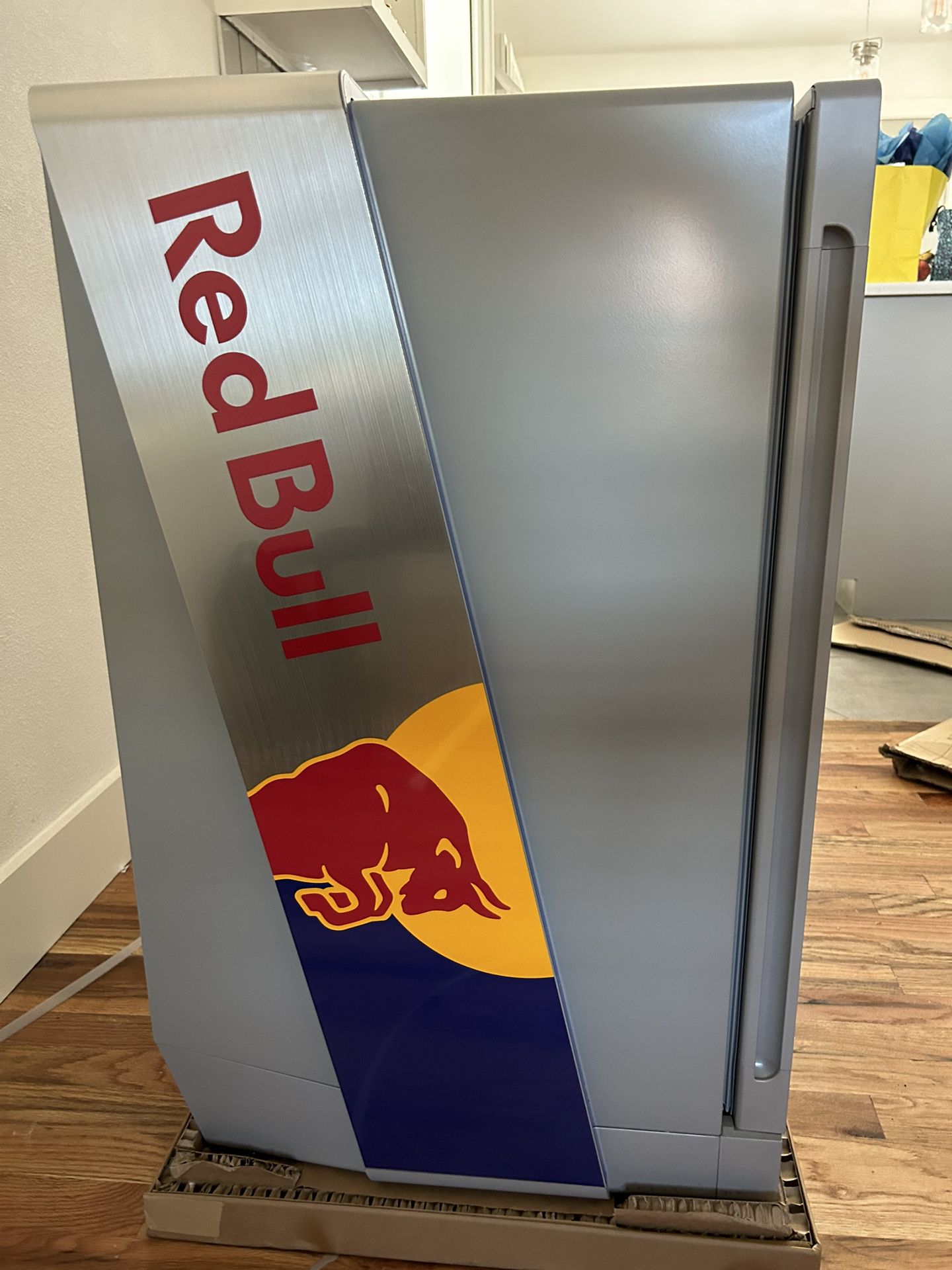 INDEX: Red Bull Retail Fixtures – Fixtures Close Up