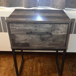 Nightstand 