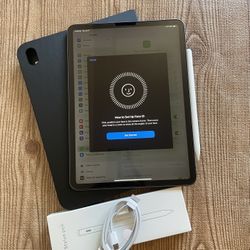 iPad Pro 11” 512GB  (Face ID)  with Zagg Keyboard And Pencil 