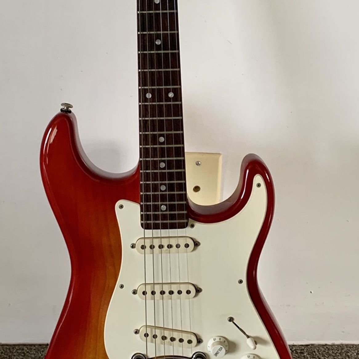 G&L LEGACY GUITAR OBO